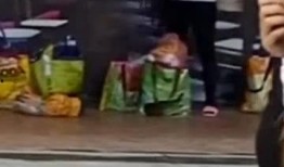 街头搞笑爆料大全图片视频,搞笑爆料大全，笑出腹肌的瞬间回顾